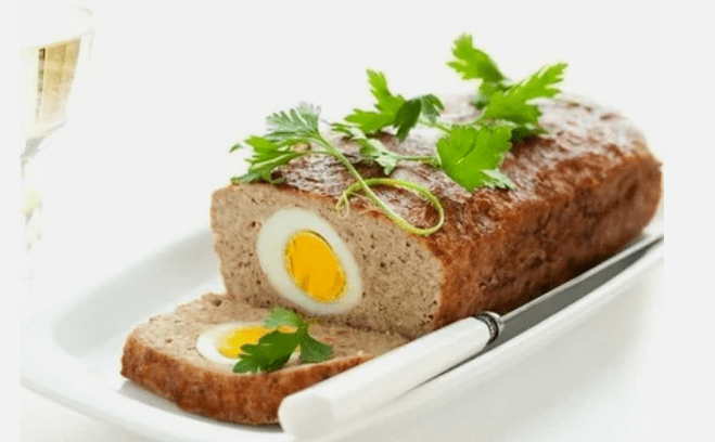 Rouleau de viande avec un œuf sur le régime Ducan